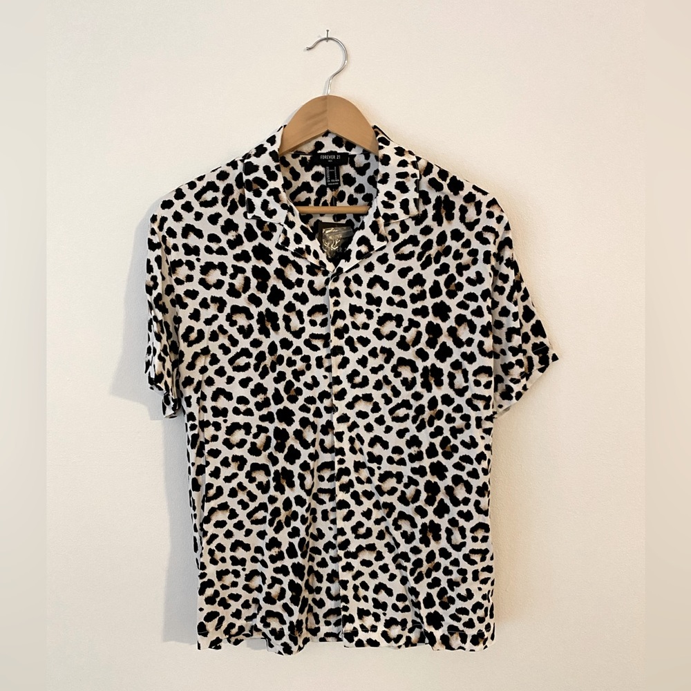 Forever 21 shirt small